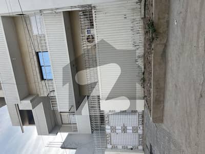 گلستانِِ جوہر ۔ بلاک 7 گلستانِ جوہر,کراچی میں 6 کمروں کا 10 مرلہ مکان 4.0 کروڑ میں برائے فروخت۔