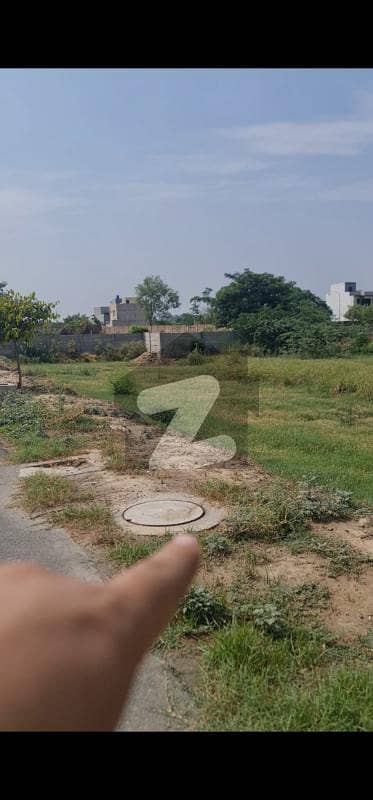 5 Marla Plot premium location very near to Bahria Town 5 Marla Plot premium location very near to Bahria Town