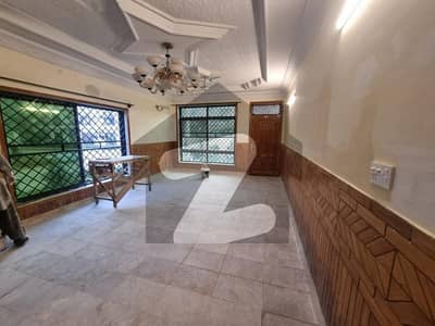 14 Marla House In A Prime Location Of G-10 14 Marla House In A Prime Location Of G-10