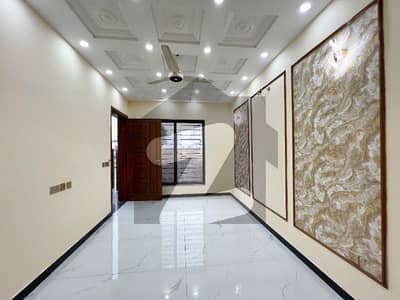 ڈی ایچ اے 11 رہبر لاہور میں 2 کمروں کا 5 مرلہ بالائی پورشن 70.0 ہزار میں کرایہ پر دستیاب ہے۔