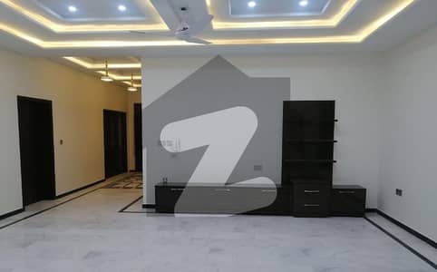 1 Kanal Modern House For Sale