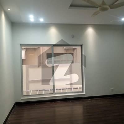 ڈی ایچ اے فیز 3 ڈیفنس (ڈی ایچ اے),لاہور میں 5 کمروں کا 1 کنال مکان 8.6 کروڑ میں برائے فروخت۔