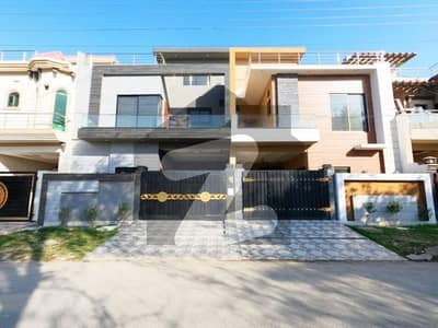 Upper Portion Of 5 Marla Available In Eden Boulevard Housing Scheme