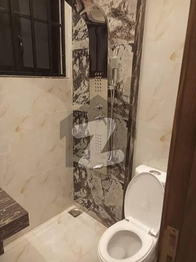 10 marla facing park house for rent in overseas b