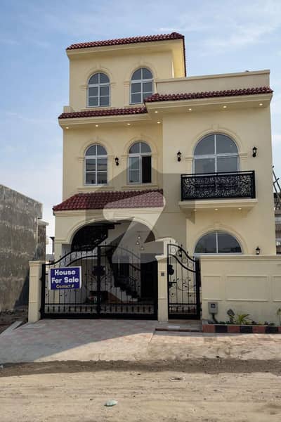Spanish Design Luxury House In I-11 Islamabad 25x60