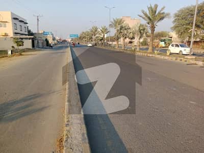 RAMDAN OFFER CORNER FACING PARK AT THE BACK OF MAIN ROAD 1 KANAL PLOT FOR SALE