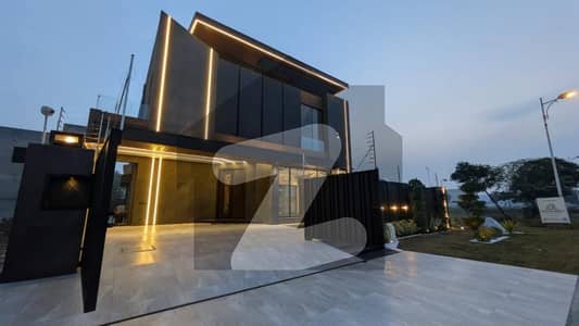 1 KANAL AESTHETICALLY DESIGNED HOUSE FOR SALE IN DHA LAHORE