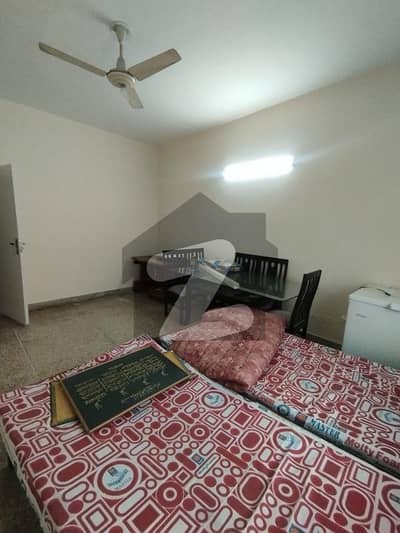 جی ۔ 9/1 جی ۔ 9,اسلام آباد میں 2 کمروں کا 14 مرلہ بالائی پورشن 82.0 ہزار میں کرایہ پر دستیاب ہے۔