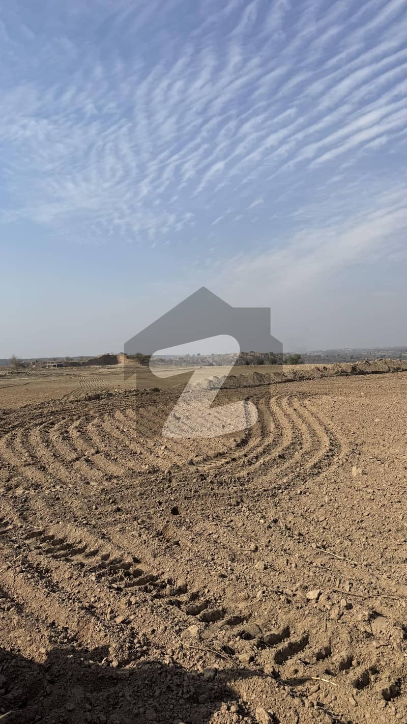 تلاگنگ روڈ چکوال میں 450 کنال زرعی زمین 13.5 کروڑ میں برائے فروخت۔ تلاگنگ روڈ چکوال میں 450 کنال زرعی زمین 13.5 کروڑ میں برائے فروخت۔