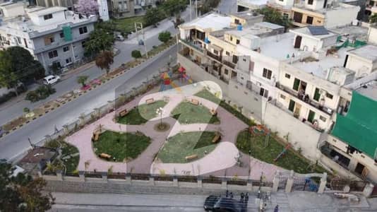 کورنگ ٹاؤن اسلام آباد میں 7 مرلہ رہائشی پلاٹ 1.25 کروڑ میں برائے فروخت۔