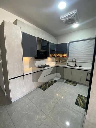 FLAT AVAILABLE FOR RENT IN HIGH-RISE