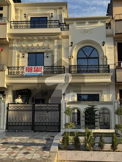 جی ۔ 14/4 جی ۔ 14,اسلام آباد میں 5 کمروں کا 5 مرلہ مکان 5.5 کروڑ میں برائے فروخت۔