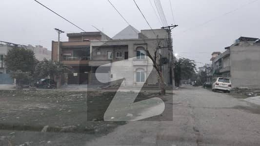 corner clear Plot 18m For Sale