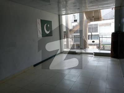 کوہِ نور سٹی فیصل آباد میں 1 کمرے کا 13 مرلہ دفتر 1.5 لاکھ میں کرایہ پر دستیاب ہے۔