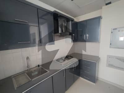 LUCKY ONE APARTMENT ELEGANT