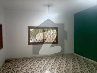 شہید ملت روڈ کراچی میں 1 کنال دفتر 5.5 لاکھ میں کرایہ پر دستیاب ہے۔