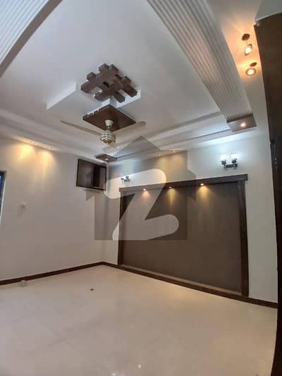 ماڈل ٹاؤن لاہور میں 3 کمروں کا 1 کنال بالائی پورشن 2.25 لاکھ میں کرایہ پر دستیاب ہے۔