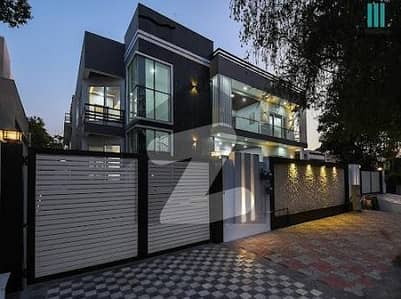 MASSIVE HOUSE FOR RENT IN F-6