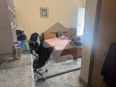 آئی ۔ 8/3 آئی ۔ 8,اسلام آباد میں 9 کمروں کا 12 مرلہ مکان 12.0 کروڑ میں برائے فروخت۔