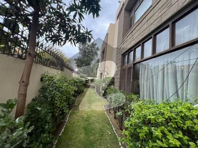 slightly used like new banglow for sale in phase 7 most prime location