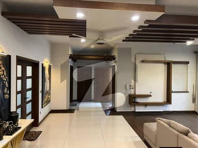 slightly used like new banglow for sale in phase 7 most prime location