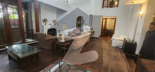 ایف ۔ 6 اسلام آباد میں 4 کمروں کا 18 مرلہ مکان 3.8 لاکھ میں کرایہ پر دستیاب ہے۔