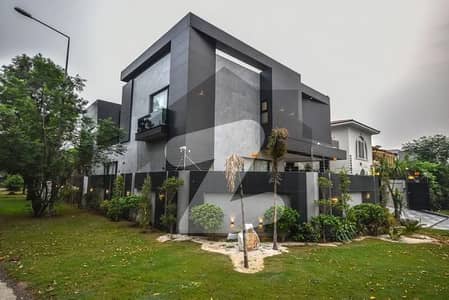 ڈی ایچ اے فیز 5 ڈیفنس (ڈی ایچ اے),لاہور میں 5 کمروں کا 1 کنال مکان 8.35 کروڑ میں برائے فروخت۔