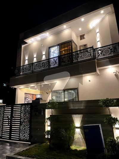 سٹی ہاؤسنگ سکیم جہلم میں 4 کمروں کا 5 مرلہ مکان 2.05 کروڑ میں برائے فروخت۔