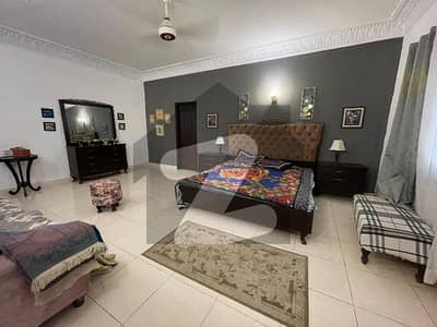 600sq yards,Top Location, 1+3 One Unit House, Lawn Maintained. (NO DEALERS)