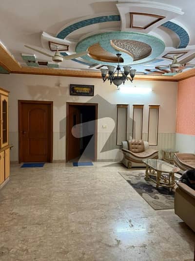 شالیمار کالونی ملتان میں 4 کمروں کا 12 مرلہ مکان 2.7 کروڑ میں برائے فروخت۔