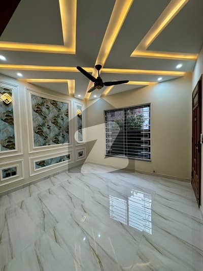 5 MARLA LOWER PORTION AVAILABLE FOR RENT