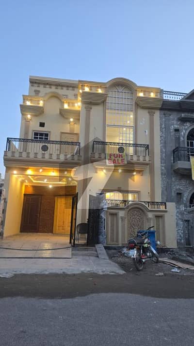 NEWLY CONSTRUCTED DESIGNER HOUSE WITH BEAUTIFUL GLASS WORK AND BALCONY