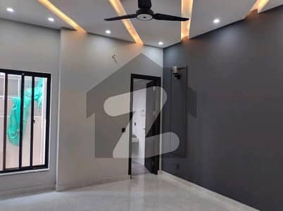 10 Marla House For Rent In Lahore