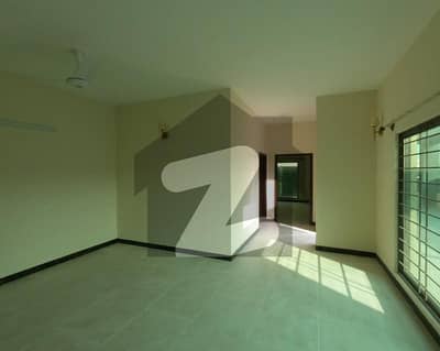 عسکری 6 ملیر کنٹونمنٹ,کینٹ,کراچی میں 5 کمروں کا 15 مرلہ مکان 1.35 لاکھ میں کرایہ پر دستیاب ہے۔ عسکری 6 ملیر کنٹونمنٹ,کینٹ,کراچی میں 5 کمروں کا 15 مرلہ مکان 1.35 لاکھ میں کرایہ پر دستیاب ہے۔