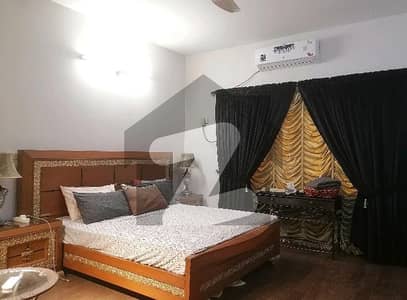 عسکری 11 ۔ سیکٹر بی عسکری 11,عسکری,لاہور میں 4 کمروں کا 1 کنال مکان 8.15 کروڑ میں برائے فروخت۔