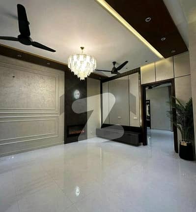 جوبلی ٹاؤن لاہور میں 2 کمروں کا 3 مرلہ بالائی پورشن 66.0 لاکھ میں برائے فروخت۔