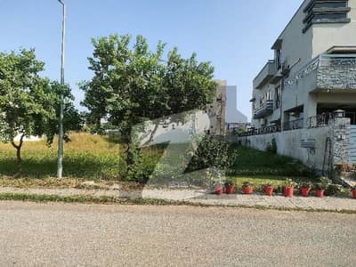 1 Kanal Pair Plot For Sale IN Sector A DHA Phase 5 Islamabad: