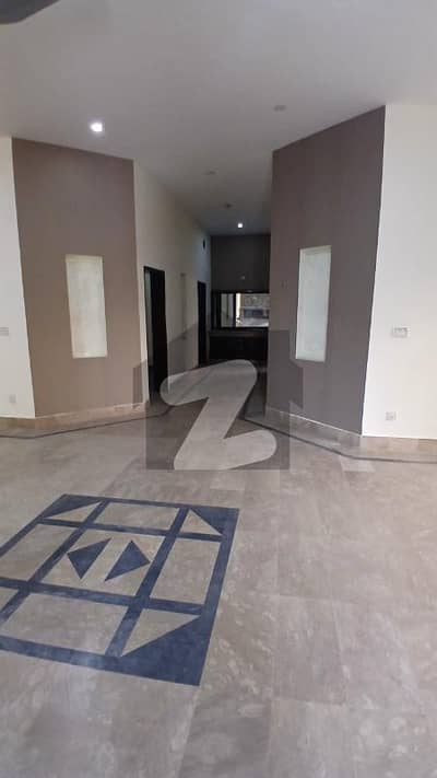 لیک سٹی میڈوز لاہور میں 3 کمروں کا 1 کنال زیریں پورشن 1.2 لاکھ میں کرایہ پر دستیاب ہے۔