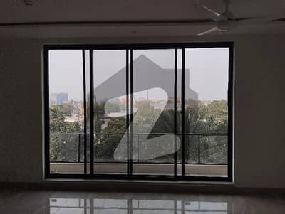 زمین اورم گلبرگ 3 - بلاک ایل,گلبرگ 3,گلبرگ,لاہور میں 2 کمروں کا 4 مرلہ فلیٹ 1.7 لاکھ میں کرایہ پر دستیاب ہے۔