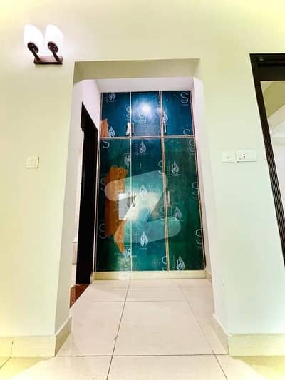 Beautiful Apartment Available For Sale in Askari 10 SEC F Lahore