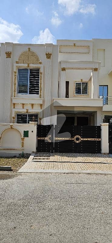 5 Marla Brand New House Available For Sale