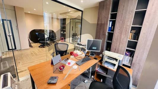 بلیو ایریا اسلام آباد میں 7 مرلہ دفتر 3.5 لاکھ میں کرایہ پر دستیاب ہے۔