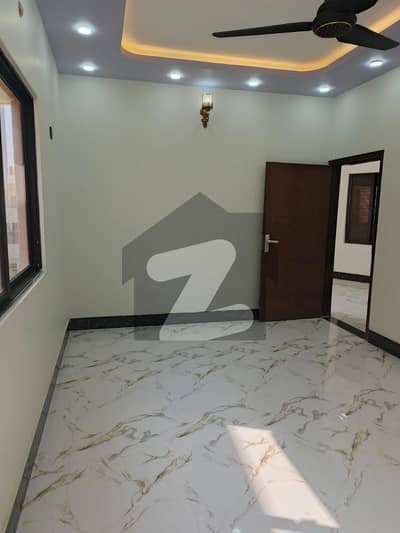 کلفٹن ۔ بلاک 2 کلفٹن,کراچی میں 4 کمروں کا 15 مرلہ فلیٹ 5.6 کروڑ میں برائے فروخت۔