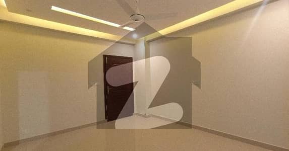 10 Marla Brand New Flat Available For Rent.