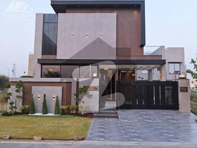 100% Original Add 10 Marla Modern Design House In DHA Phase 4 near to gold crest mall