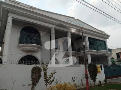 1 Kanal House For Commercial Purpose In Farid Town Sahiwal