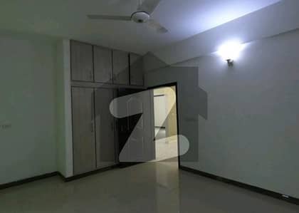 عسکری 10 عسکری,لاہور میں 4 کمروں کا 12 مرلہ فلیٹ 4.35 کروڑ میں برائے فروخت۔