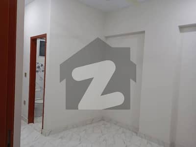 توحید کمرشل ایریا ڈی ایچ اے فیز 5,ڈی ایچ اے ڈیفینس,کراچی میں 3 کمروں کا 5 مرلہ فلیٹ 90.0 ہزار میں کرایہ پر دستیاب ہے۔