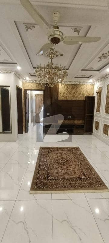 پیراگون سٹی لاہور میں 5 کمروں کا 10 مرلہ مکان 5.14 کروڑ میں برائے فروخت۔