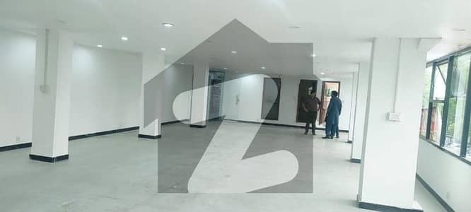 بلیو ایریا اسلام آباد میں 1 کمرے کا 7 مرلہ دفتر 3.5 لاکھ میں کرایہ پر دستیاب ہے۔